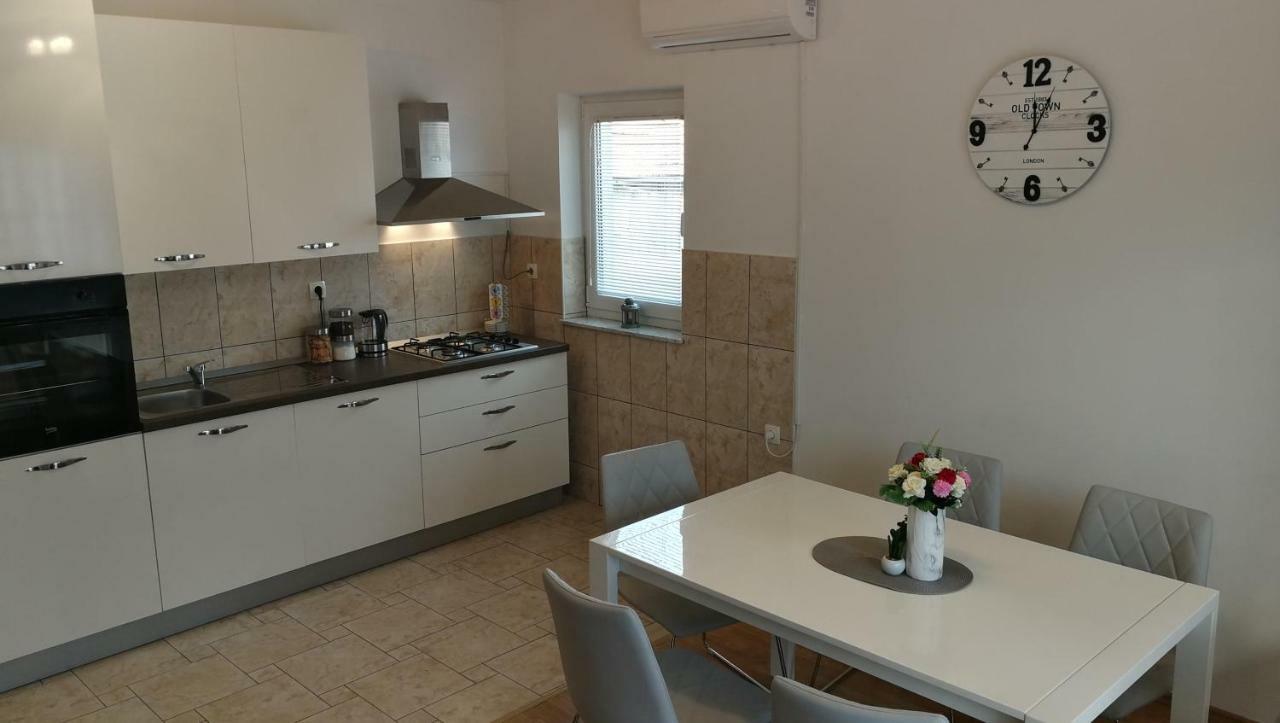 Barbara Apartment โอโทชาส ภายนอก รูปภาพ